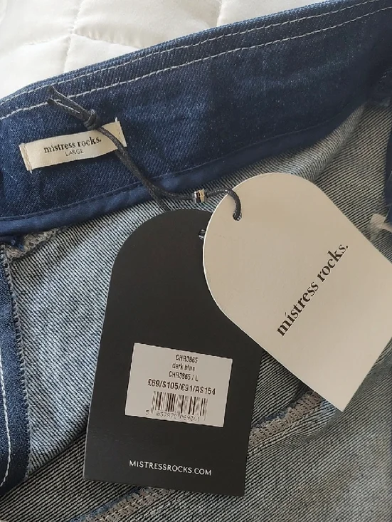 Mistress Rocks - Picture 3 of 4